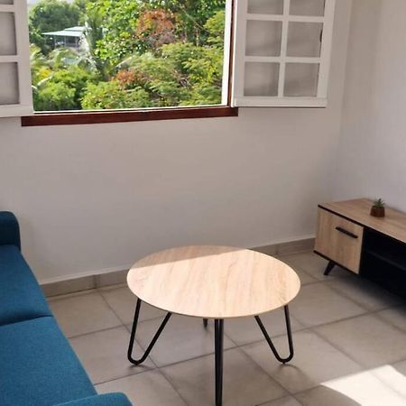 Joli T2 En Bas De Villa Vue Jardin Et Mer Vieux-Habitants Exterior foto