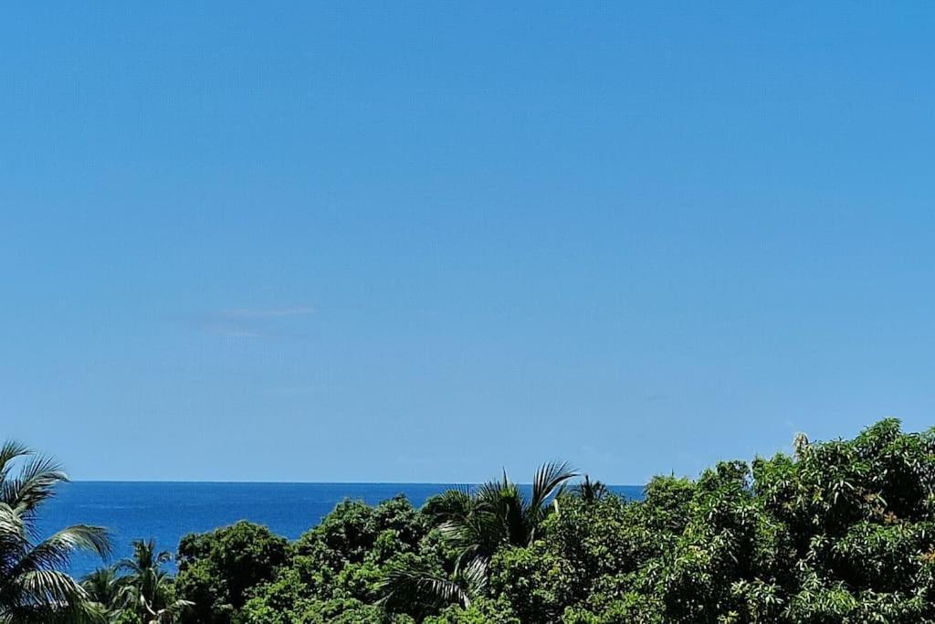 Joli T2 En Bas De Villa Vue Jardin Et Mer Vieux-Habitants Exterior foto